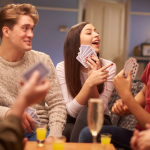 面白いカードゲームで心理戦を制する攻略法｜初心者でもすぐ勝てる手札テクニック