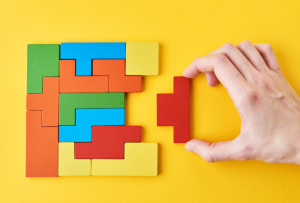 スライドブロックパズルで連鎖を極める！詰まり知らずの配置術